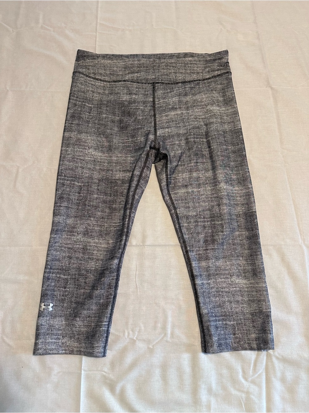 Under Armour Gray Heather Capri Leggings women’s size L